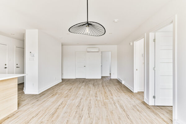 Appartement lumineux avec 3 chambres à Sainte-Julienne, idéal pour famille ou professionnels, offrant un espace moderne et confortable.