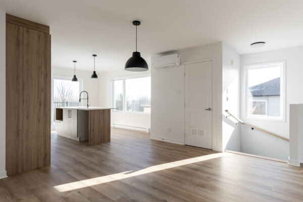 Appartement lumineux avec deux chambres spacieuses à Brownsburg-Chatham, idéal pour famille ou couple, offrant un espace moderne et confortable.